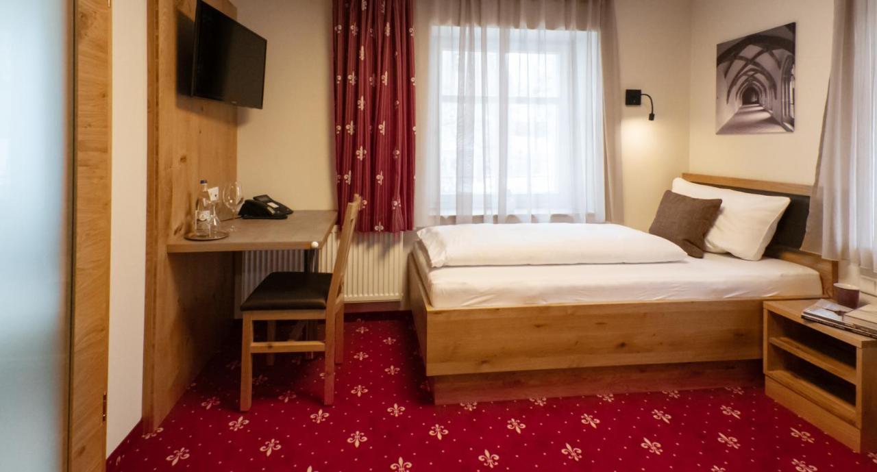 Klostergasthof Heidenheim - Hotel Garni 외부 사진